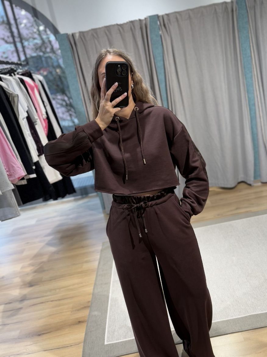 Immagine di FELPA CROP DETTAGLIO SATIN
