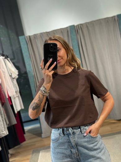 Immagine di T-SHIRT RIA COTONE ORGANICO - Disponibile in BEIGE, BIANCO, ROSA, VERDE, AZZURRO, MARRONE, FUCSIA, NERO, BLU, VERDE BOSCO, VERDE MILITARE, BORDEAUX