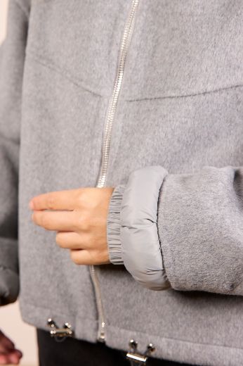 Immagine di CAPPOTTO BOMBER CON CAPPUCCIO
