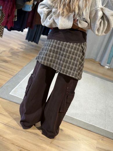 Immagine di JEANS CARGO CON ACCESSORIO CHECK