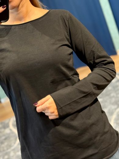 Immagine di MAGLIA MANICA LUNGA SCOLLO BARCHETTA