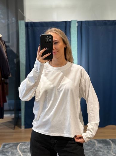 Immagine di MAGLIA SCATOLA MANICA LUNGA - Disponibile in NERO, MARRONE, BIANCO