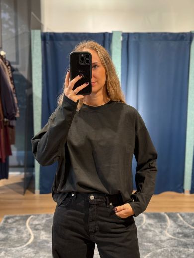 Immagine di MAGLIA SCATOLA MANICA LUNGA - Disponibile in NERO, MARRONE, BIANCO