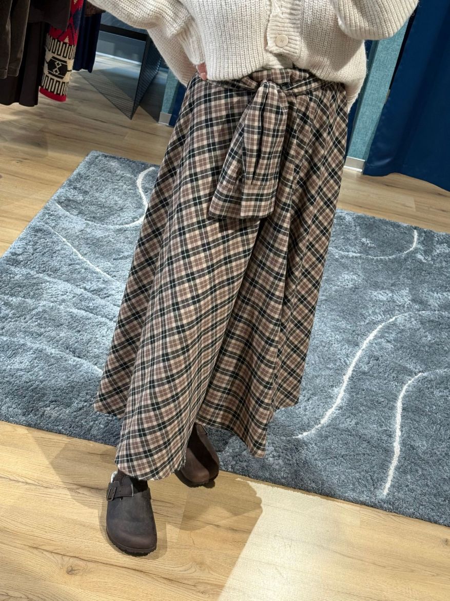 Immagine di GONNA TARTAN NODO