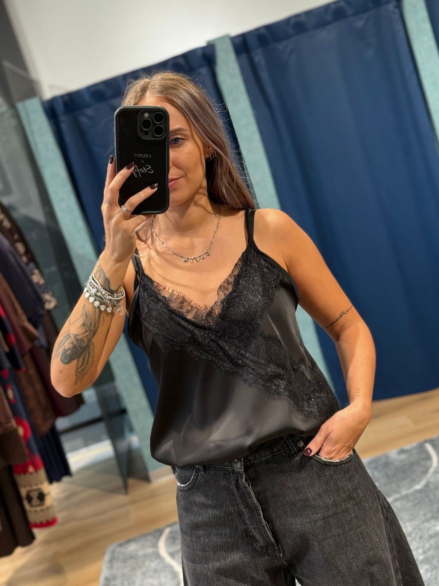 Immagine di CANOTTA SATIN PIZZO - Disponibile in BORDEAUX, NERO, MARRONE