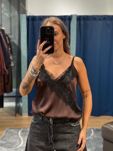 Immagine di CANOTTA SATIN PIZZO - Disponibile in BORDEAUX, NERO, MARRONE