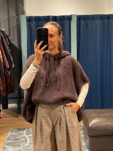 Immagine di GILET MOHAIR CON CAPPUCCIO - Disponibile in MARRONE, BEIGE