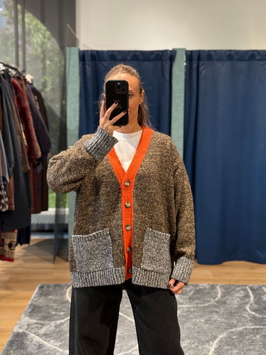 Immagine di CARDIGAN AMY BOTTONI ARANCIO