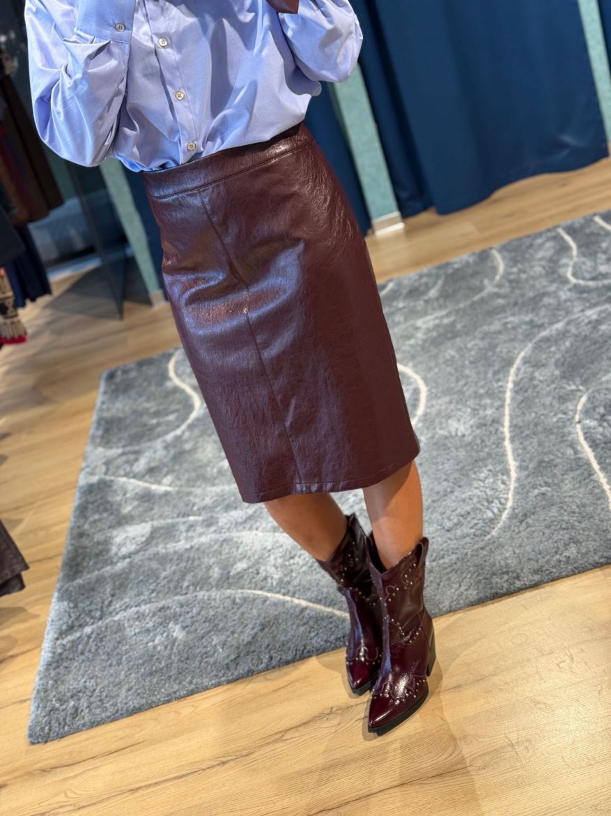 Immagine di GONNA VINO SIMILPELLE MARTELLATA