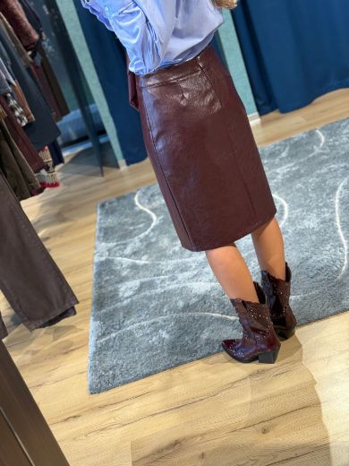 Immagine di GONNA VINO SIMILPELLE MARTELLATA