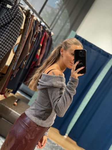 Immagine di MAGLIONE KAIA SPALLE SCOPERTE - Disponibile in MORO, GRIGIO