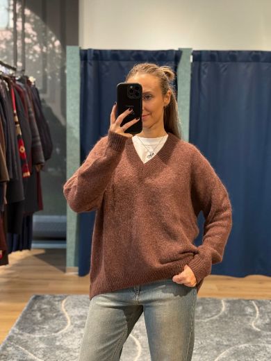 Immagine di MAGLIONE SCOLLO A V - Disponibile in VERDE, AZZURRO, ARANCIONE, ROSA, MARRONE