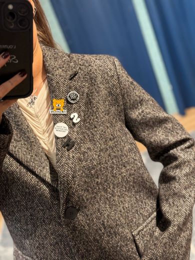 Immagine di GIACCA SPIGATA CON SPILLE