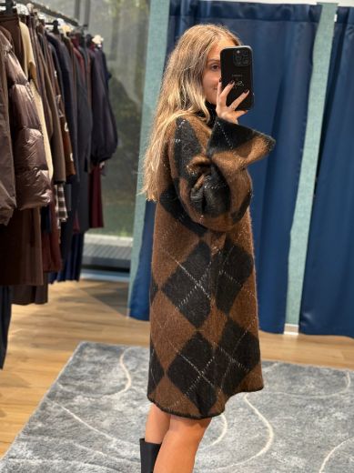 Immagine di ABITO IN MAGLIA ROMBI - Disponibile in MARRONE, BORDEAUX