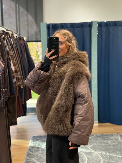 Immagine di BOMBER PELLICCIA - Disponibile in TAUPE, BEIGE