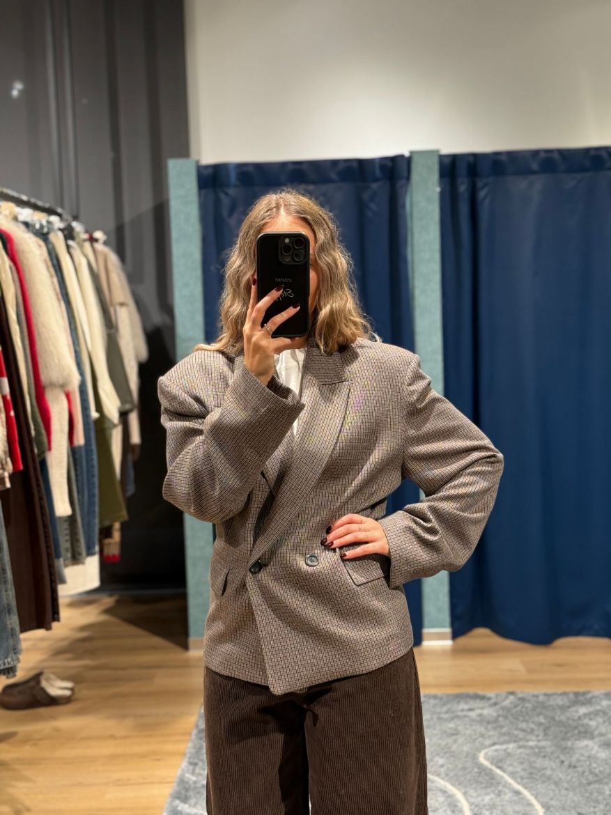 Immagine di GIACCA SPALLA SCESA QUADRI