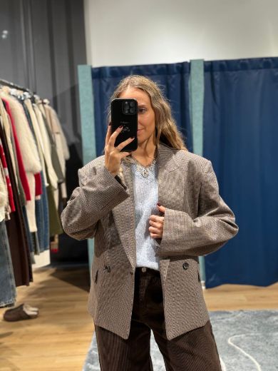 Immagine di GIACCA SPALLA SCESA QUADRI