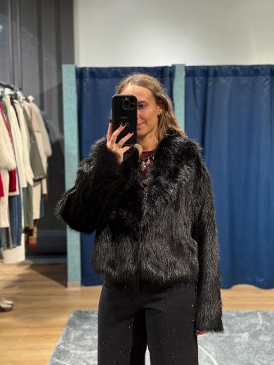 Immagine di PELLICCIA CORTA