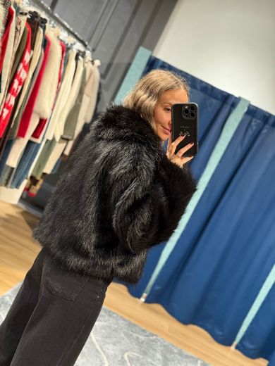 Immagine di PELLICCIA CORTA