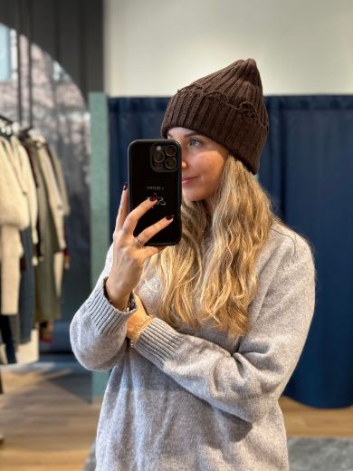 Immagine di BERRETTO ROTTURE - Disponibile in ROSSO, NERO, BIANCO, GRIGIO, BORDEAUX, MARRONE