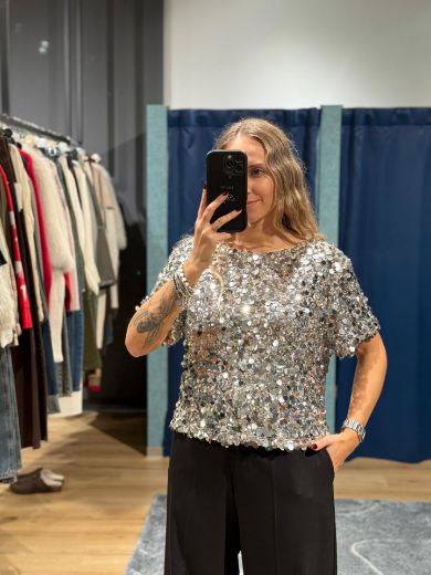 Immagine di MAGLIA PAILLETTES