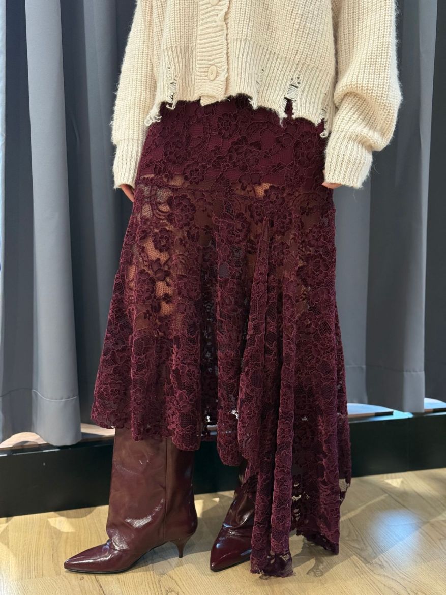 Immagine di GONNA PIZZO ASIMMETRICA