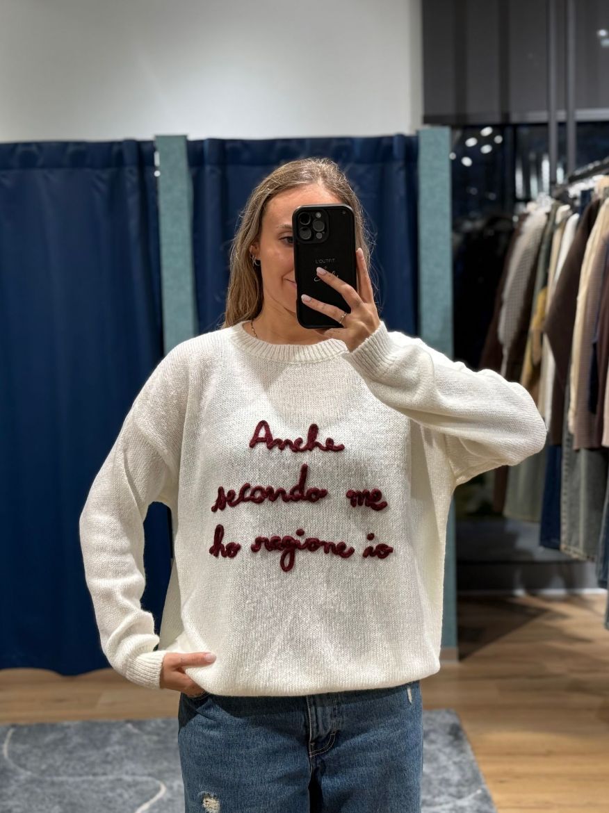 Immagine di MAGLIONE HO RAGIONE IO - Disponibile in BEIGE CHIARO, NERO, MARRONE, BLU, BIANCO, BEIGE SCURO