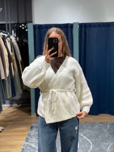 Immagine di CARDIGAN INCROCIATO - Disponibile in GRIGIO, BIANCO, BEIGE, TAUPE, MARRONE