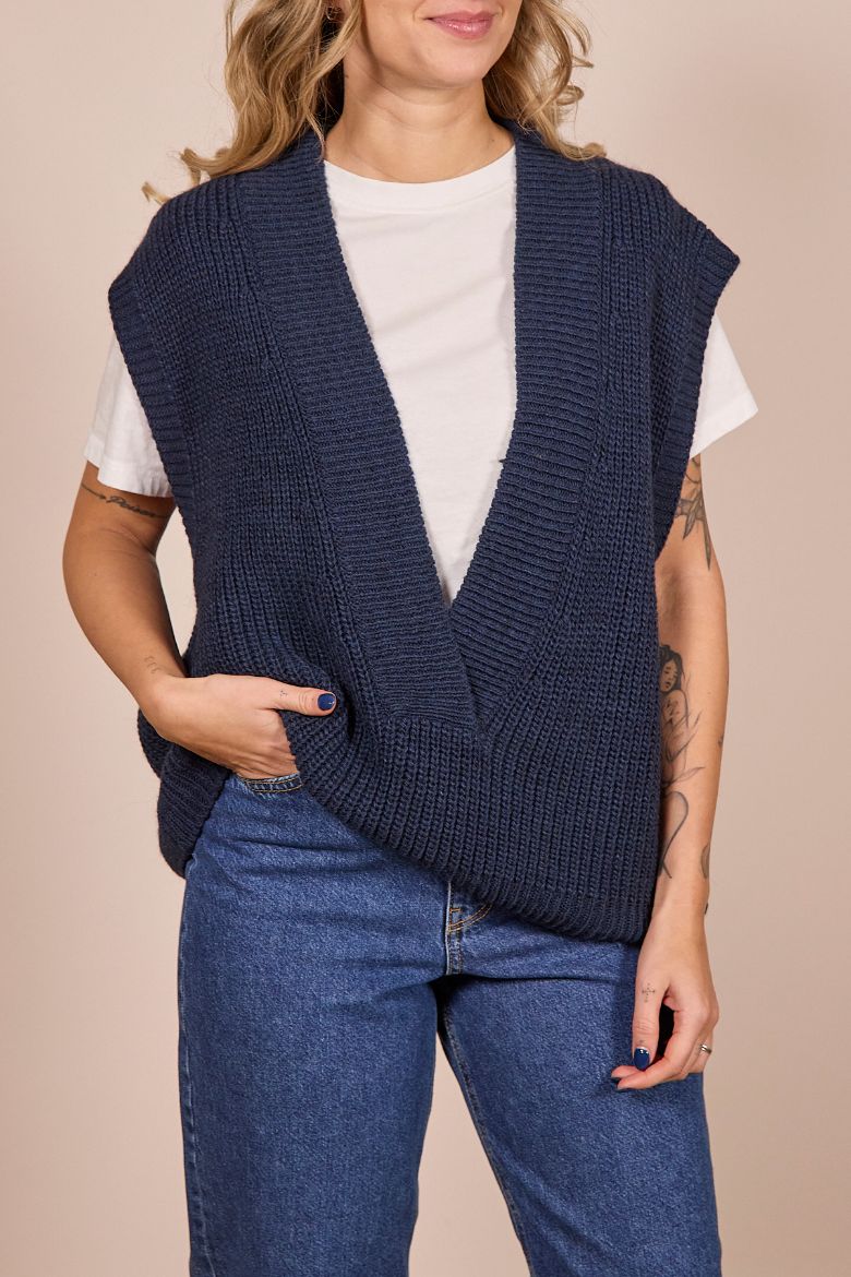 Immagine di GILET MAXI SCOLLO - Disponibile in PANNA, OLIO, BLU