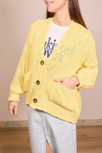 Immagine di CARDIGAN 3 BOTTONI - Disponibile in GIALLO, ROSSO, PANNA